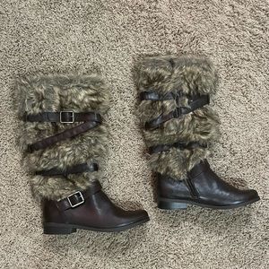 Fur boots